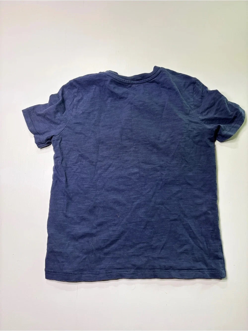 GAP Kids Size S 6-7 Rainbow Stripe Graphic T-Shirt Navy